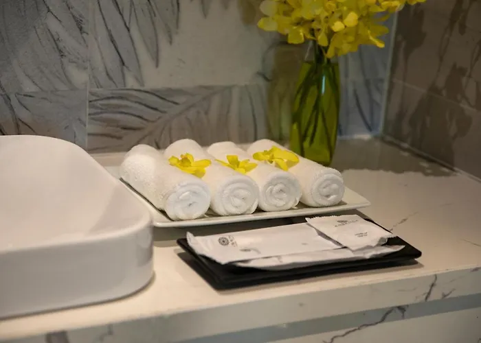 Essence Khách sạn 3*